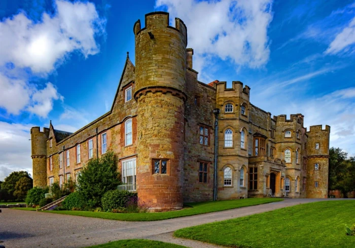 croft-castle-herefordshire-jigsaw-puzzle-1000-pieces.74866-1.fs.jpg