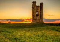 broadway-tower-in-the-cotswolds-jigsaw-puzzle-1000-pieces.74845-1.fs.jpg