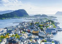 blik-over-lesund-jigsaw-puzzle-1000-pieces.62805-1.fs.jpg