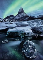 stetind-in-northern-norway-jigsaw-puzzle-1000-pieces.62798-1.fs.jpg