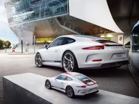 3d-puzzle-porsche-911-r-jigsaw-puzzle-108-pieces.72148-5.fs.jpg