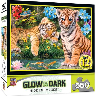 Master Pieces 550 - Glow in the Dark - A Watchful Eye