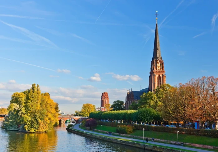 deutschland-edition-frankfurt-am-main-dreikonigskirche-jigsaw-puzzle-1000-pieces_60704-1_fs.jpg