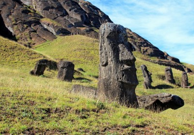 Grafika 1000 - Moai at Quarry, Easter Island