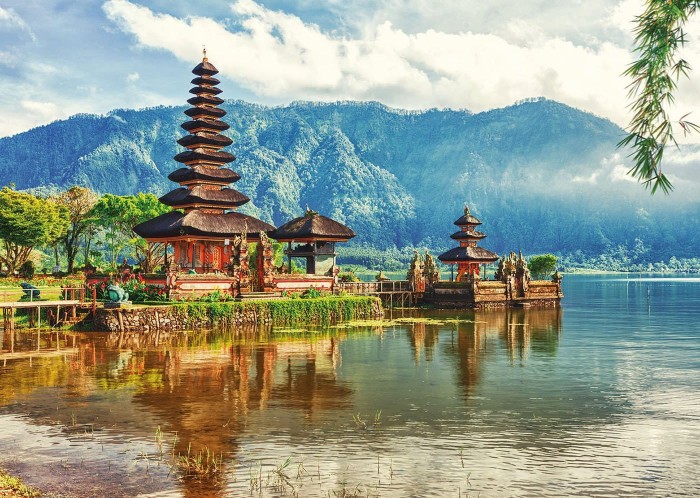 temple-ulun-danu-bali-indonesia-jigsaw-puzzle-2000-pieces_63862-1_fs.jpg