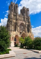 bluebird-puzzle-vue-sur-la-cathedrale-de-reims-jigsaw-puzzle-1000-pieces.95644-1.fs.jpg