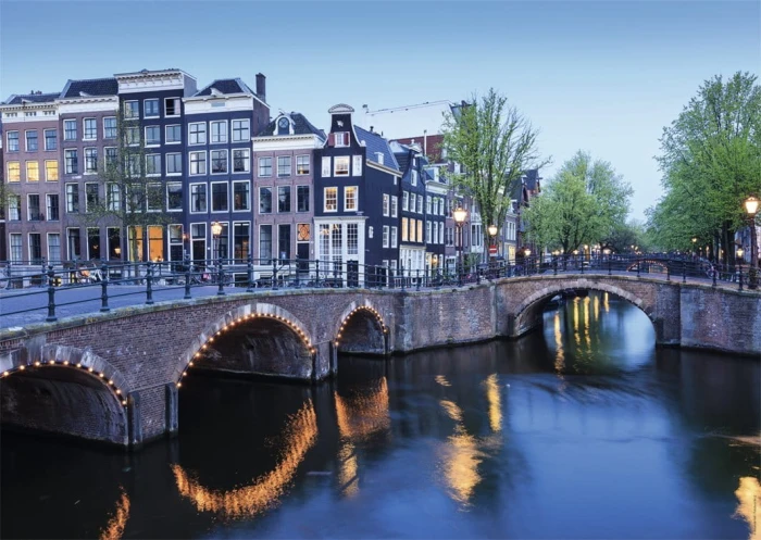amsterdam-in-the-course-of-the-water-jigsaw-puzzle-1000-pieces_62546-1_fs.jpg