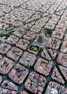 Ravensburger 1000 - Barcelona from above (Barcelona z lotu ptaka)