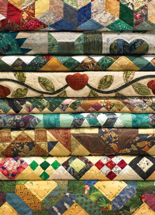 cobble-hill-outset-media-grandmas-quilt-jigsaw-puzzle-1000-pieces_77041-1_fs.jpg