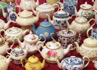 Cobble Hill 1000 - Teapots