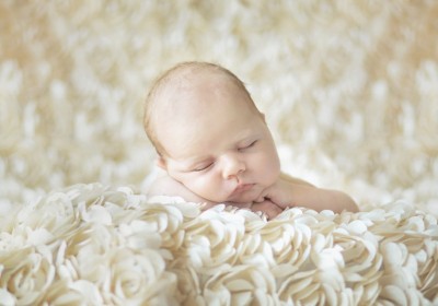 Grafika 1000 - Konrad Bak: Baby sleeping in the Roses