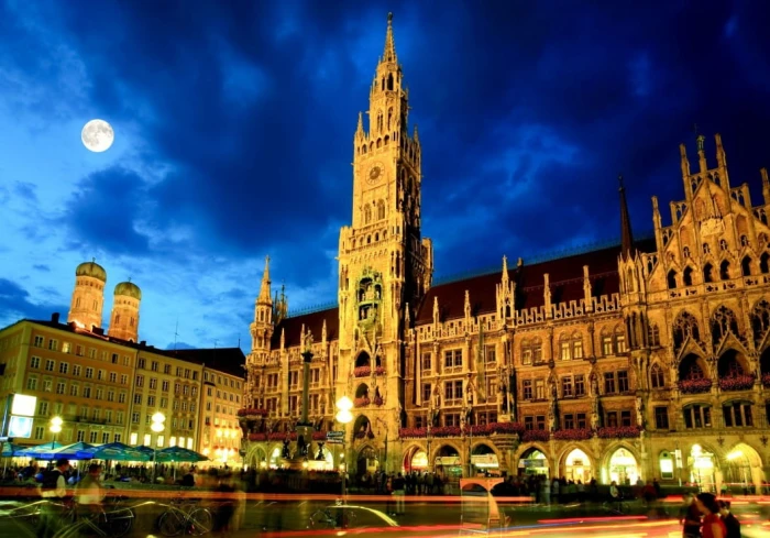 deutschland-edition-munchen-rathaus-jigsaw-puzzle-1000-pieces.60697-1.fs.jpg