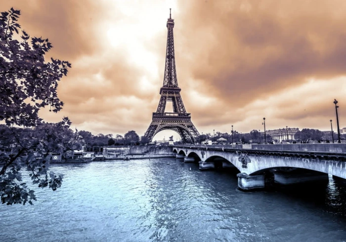 la-tour-eiffel-par-temps-de-pluie-en-hiver-puzzle-1000-pieces.52339-1.fs.jpg